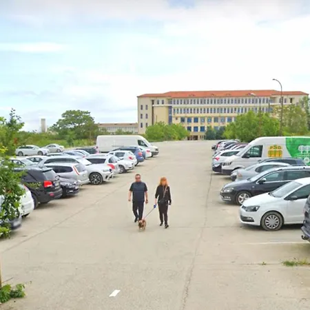 公寓 Campus *